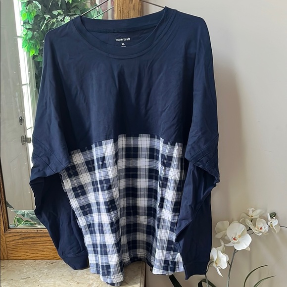 Size XL Navy and Plaid Long Sleeve Shirt - Picture 1 of 4